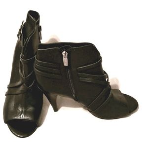 VINCE CAMUTO BLK LEATHER PEEP-TOE BOOTIES SZ 7.5